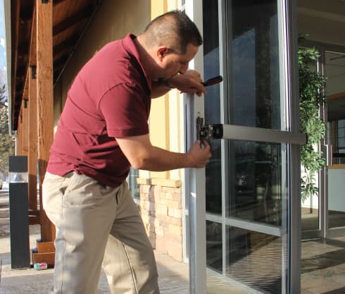 Emergency locksmith